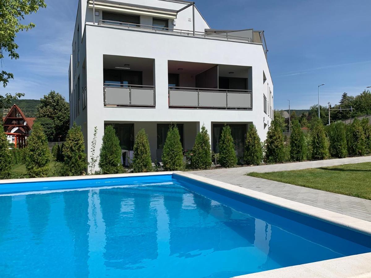 Naplemente Apartman Balatonfured Exterior photo
